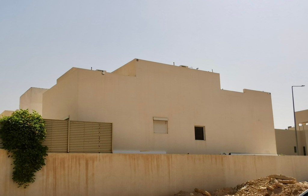 عزل الواجهة الغربية عن الحرارة